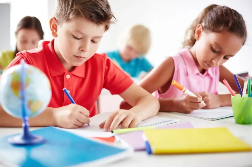 Volta às aulas exige atenção emocional. Como os pais podem ajudar?