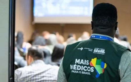 Mais Médicos mantém alta aprovação e impacto positivo na saúde brasileira, mesmo com crítica dos EUA