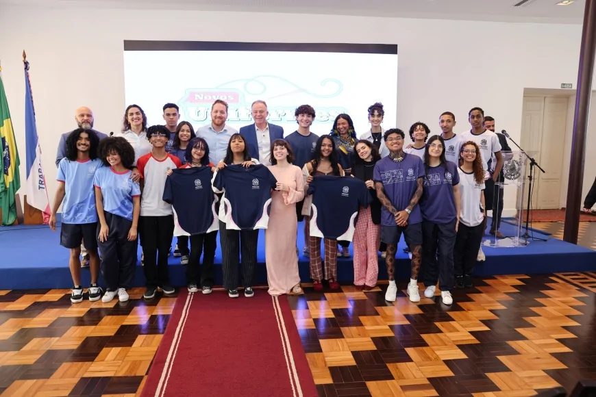 Governo do Espírito Santo apresenta novo uniforme escolar da Rede Estadual