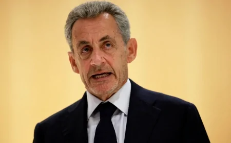 Sarkozy é condenado a prisão por conspiração criminosa em financiamento de campanha