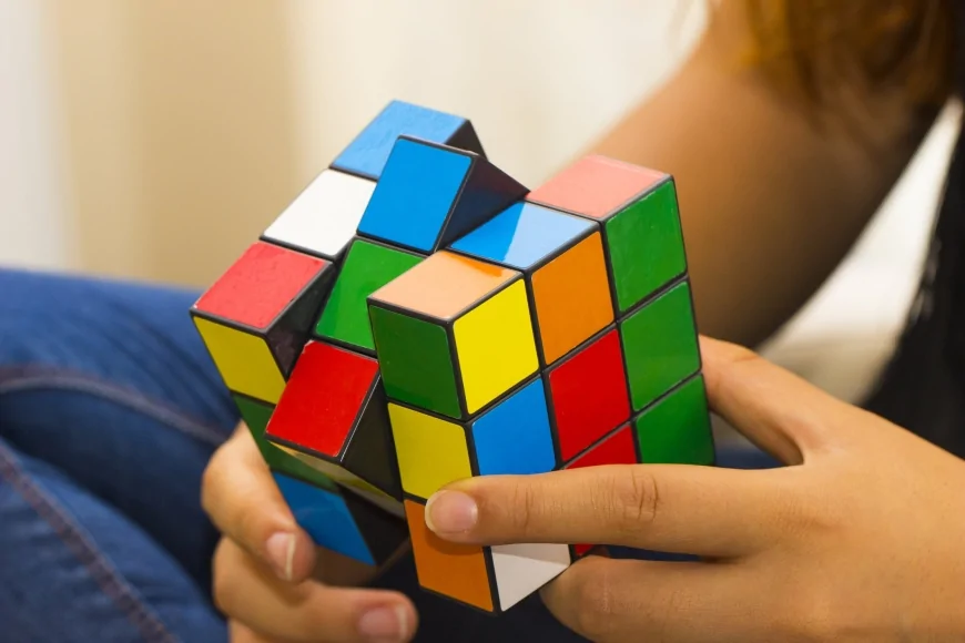 Competição de cubo mágico agita o fim de semana, na Serra