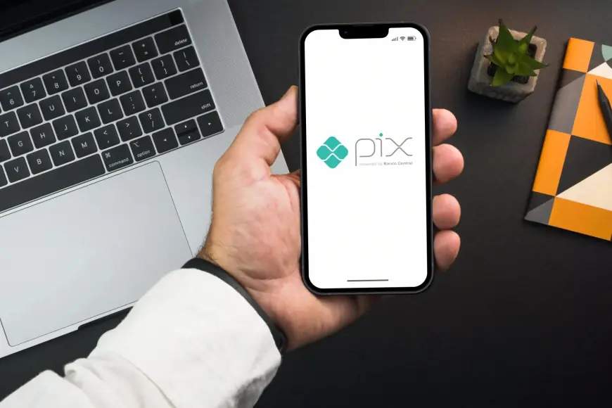Pix enfrenta instabilidade em meio a falha global da Amazon Web Services